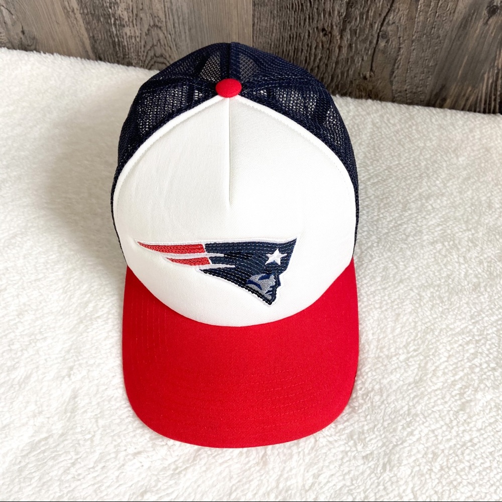 NWOT New England Patriots NFL logo sequin hat